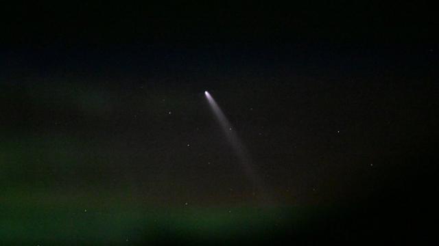 Одна из самых ярких комет уже видна на российском небе