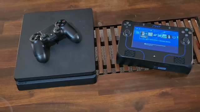 PlayStation 4 превратили в портативную консоль