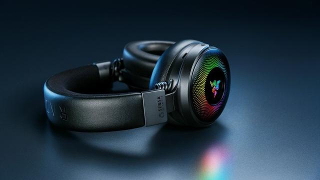 Razer выпустила игровые наушники, которые умеют вибрировать