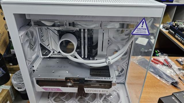 Titan Computers представила один из самых мощных настольных ПК в мире — Titan A900