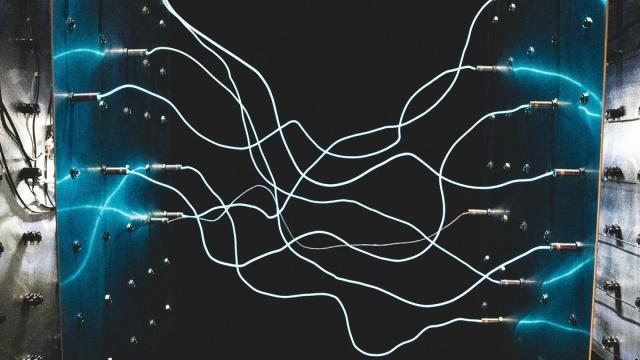 Мини-генератор питает электронику с помощью тела: как это работает