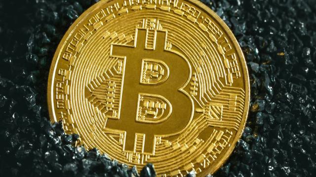 Новый рекорд: биткоин впервые подорожал до 80 тысяч долларов