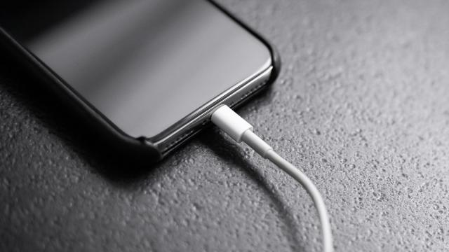 Раскрыты мифы о зарядке смартфонов, в которые все верят
