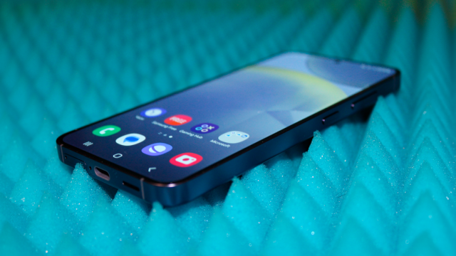 Результаты Samsung Galaxy S25 в тестах Geekbench разочаровали фанатов