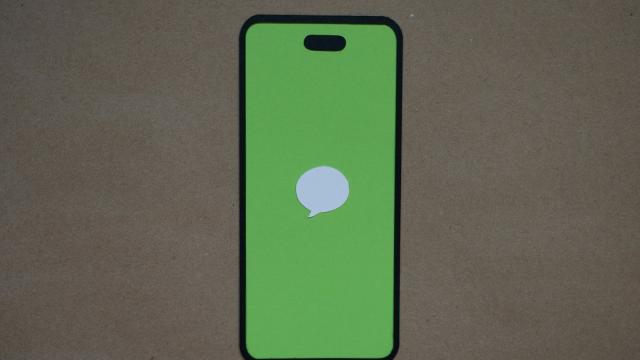 У пользователей WhatsApp «зеленеет» экран: что происходит