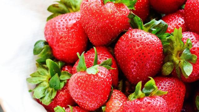 Ученые придумали как спрогнозировать срок годности клубники