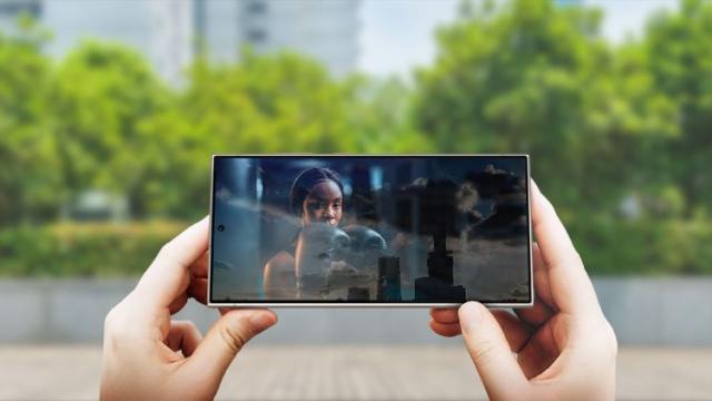 Samsung остаётся лидером рынка смартфонов, но Apple уже дышит ей в спину