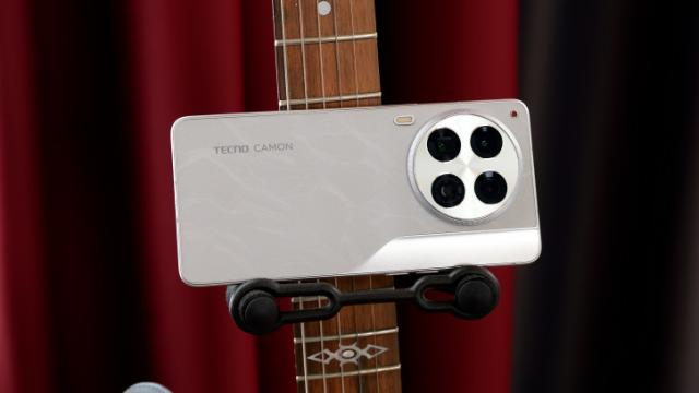 Tecno Camon 40 Pro и Camon 40 Premier скоро в России