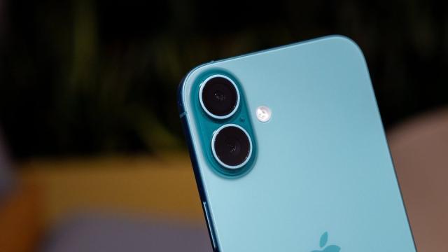 Apple ввела новые ограничения для россиян