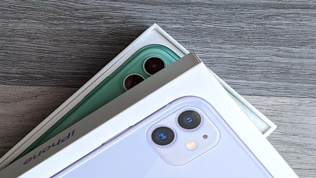 Apple гениальна: iPhone порвал конкурентов и завоевал весь мир благодаря своей… коробке. Хочется открыть и невозможно выбросить!