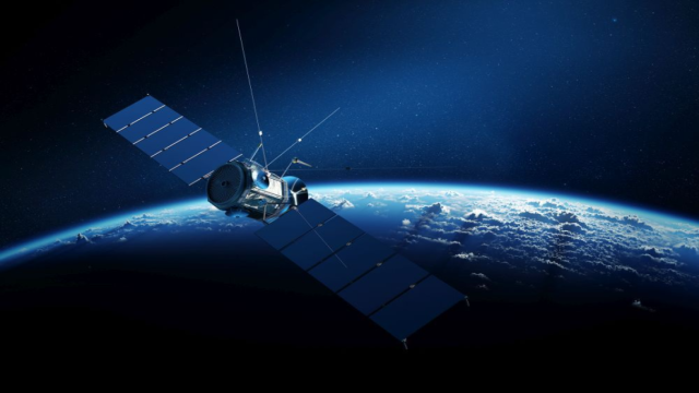 Гелиогеофизические спутники «Ионосфера-М» провели первые измерения в космосе