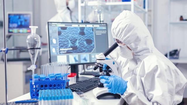 Открыта способность фуллеренолов защищать от малых доз радиации