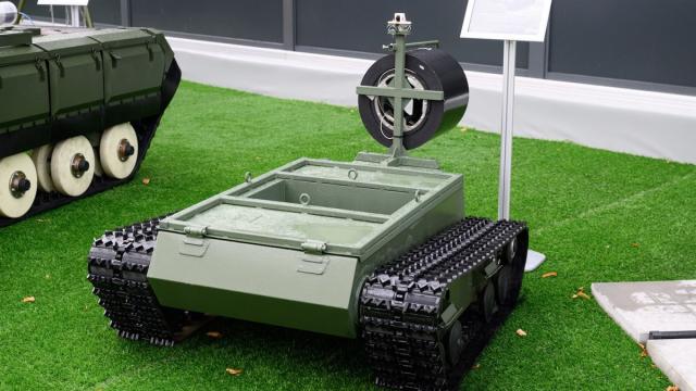 Названы особенности российских наземных дронов «Депеша»