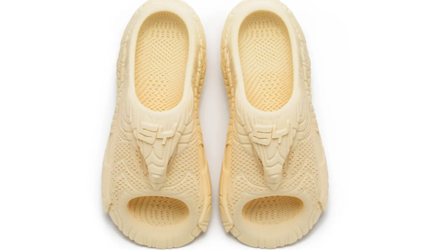 Представлена обувь будущего: ее сгенерировали и напечатали