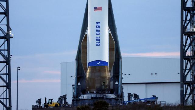 Главный конкурент SpaceX уволит 10% специалистов: это позволит компании развиваться