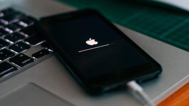 Опрос: что делать с обновлениями — ставить сразу или игнорировать