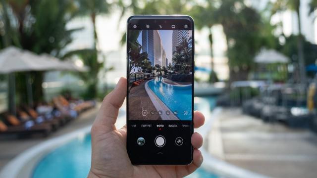 Смартфон для путешествий – какой он? Отвечает Huawei Mate 70 Pro