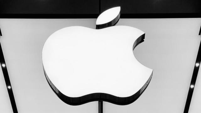 Apple передала управление Siri и ИИ экс-главе разработки Apple Vision Pro