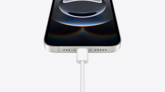 Мы тебе верим, Тим! Apple назвала официальную причину отсутствия MagSafe в iPhone 16e