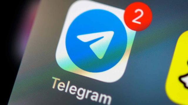 Роскомнадзор обязал Telegram удалить запрещенные стикеры