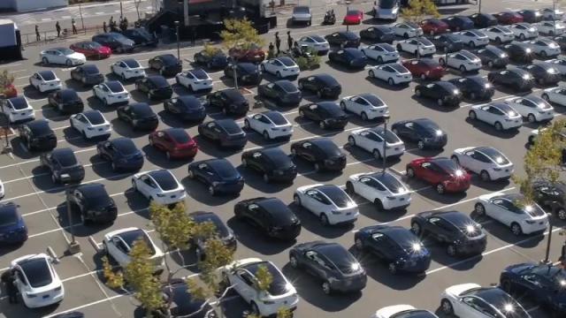 Цены на подержанные электромобили Tesla снижаются в три раза быстрее остального рынка