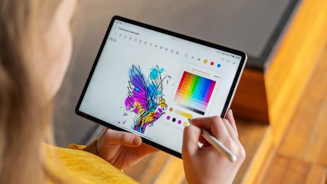 Honor Pad V9: золотая середина среди планшетов – теперь с AI-фишками