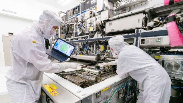 ASML в пять раз увеличит японский штат специалистов по обслуживанию оборудования для выпуска чипов