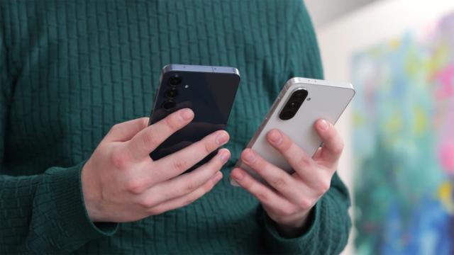 ВИДЕО: обзор-сравнение Galaxy A56 против A55 – добротный середняк?