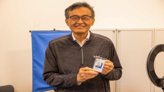 До 2021 года нынешний глава Intel был инвестором в капитал китайской SMIC