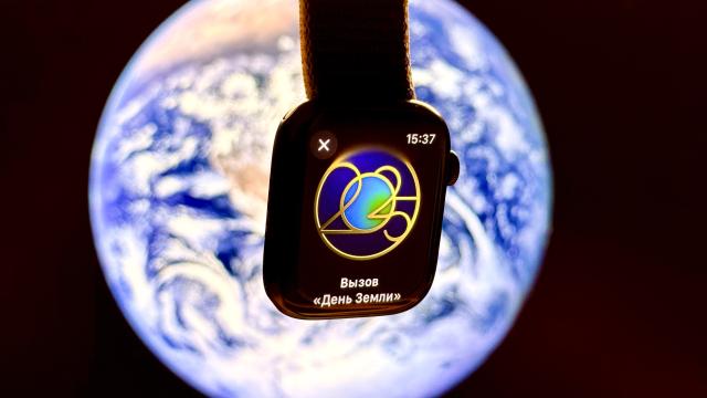 Забираем бесплатно медаль для Apple Watch в честь Дня Земли