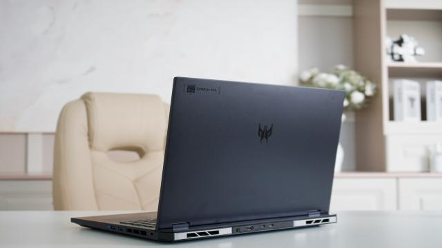 Как насчет портативного игрового ПК? Обзор геймерского ноутбука Acer Predator Helios Neo 18 (PHN18-71-91YU)