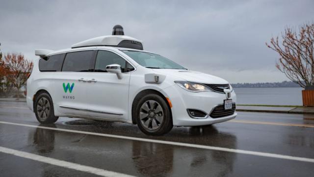 Клиенты такси в Майами в 20% случаев выбирают беспилотные Waymo