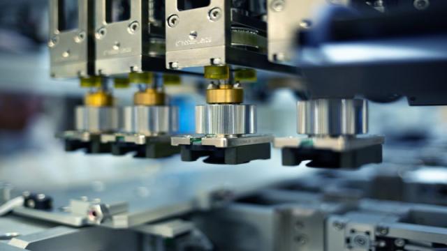 Контрактный бизнес принёс Intel в прошлом квартале $2,3 млрд убытков