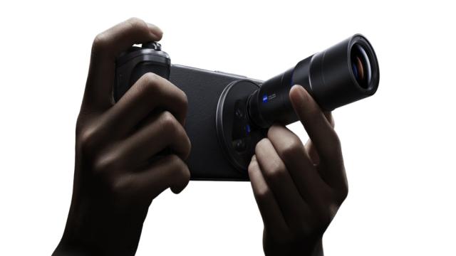Любители мобильной съёмки этого ждали. Представлен vivo X200 Ultra с длинным объективом