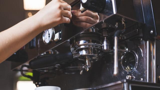 Почему не работает кофемашина: 7 распространенных неисправностей