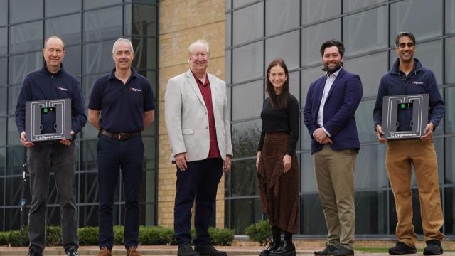 Представлена первая связь, которая передает данные сквозь воду и бетон