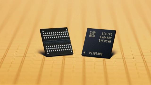 Samsung удалось сохранить операционную прибыль на прошлогоднем уровне