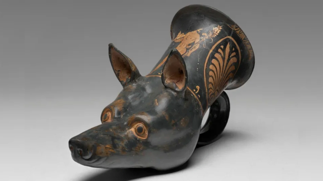 Апулийский ритон: раскрыт секрет 2300-летней чаши в форме спартанской гончей
