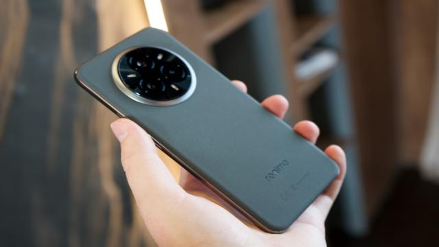 Как снимает смартфон realme 14 Pro+: прогулка по Зеленогорску и немного Санкт-Петербурга