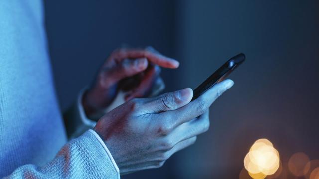 Между iPhone и Android разрешат переносить eSIM