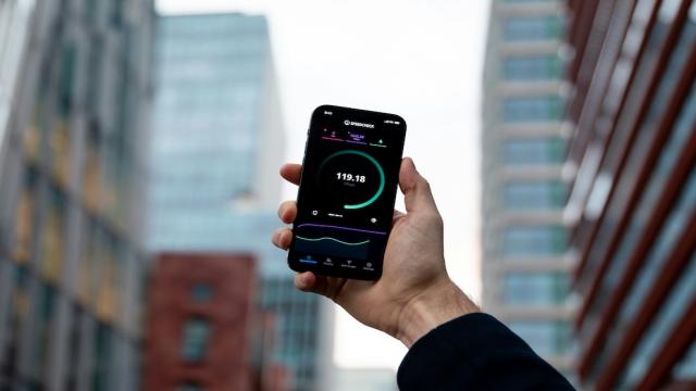 Стало известно, кому выгодны отключения мобильного интернета по всей России