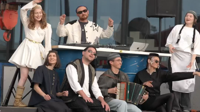 Артисты из Казани завезли «Камаз» татарского вайба к VK Fest