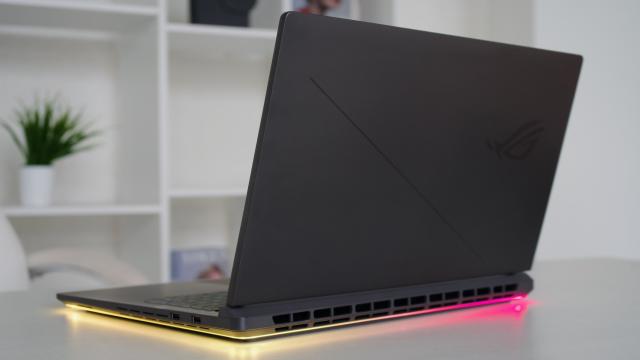 Обзор геймерского ноутбука Asus ROG Strix G815