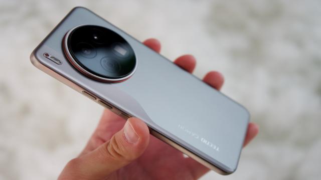 Обзор смартфона Tecno Camon 40 Premier