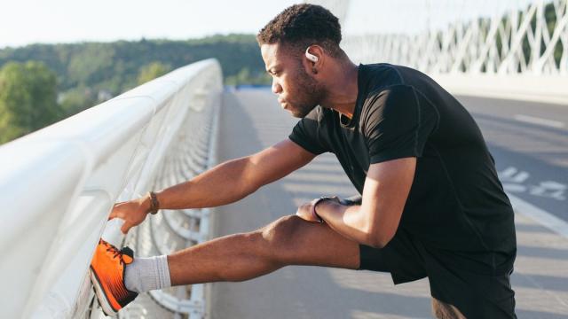 Представлены JBL Endurance Zone: спортивные наушники открытого типа