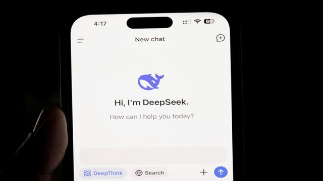 DeepSeek выпустила «дистиллированную» версию обновлённой ИИ-модели R1 — для работы ей хватит одной видеокарты