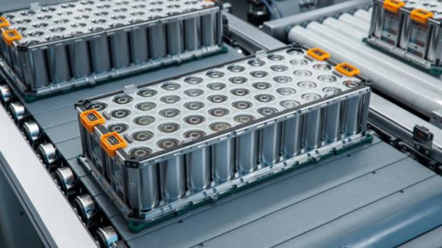 Huawei разрабатывает тяговые батареи для электромобилей с запасом хода 3000 км