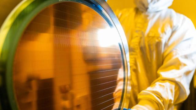 Intel пытается найти клиентов среди южнокорейских компаний