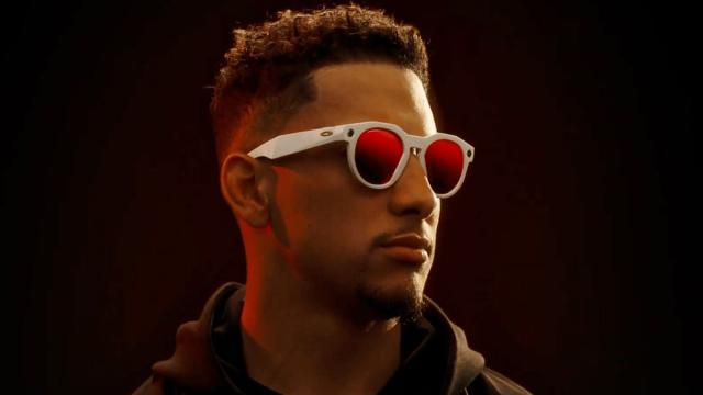 Meta* представила спортивные умные очки в коллаборации с Oakley