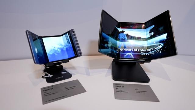 Глава Samsung Mobile назвал срок выхода трикладушки